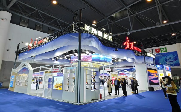 新手參展商如何找專(zhuān)業(yè)的重慶展臺(tái)搭建公司？