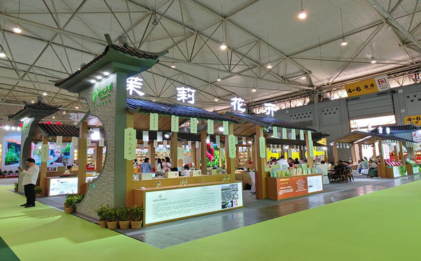 小型展臺(tái)設(shè)計(jì)如何吸引更多的參展觀眾