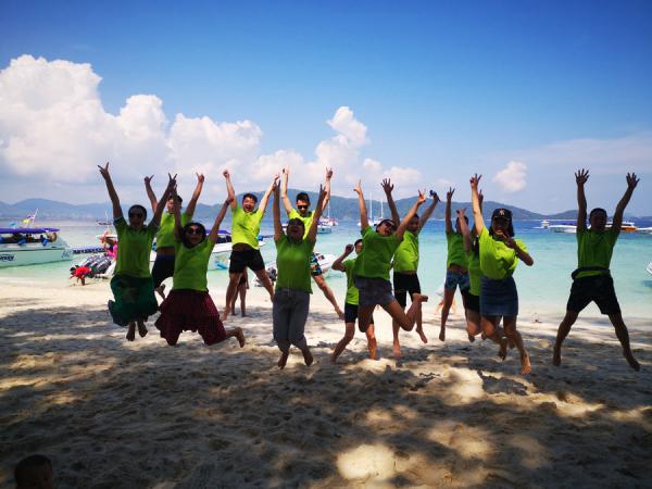 同心共贏,筑夢遠航—鼎尖人在普吉島